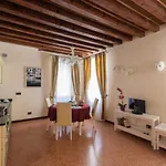 Ve-nice San Marco C4439 Апартаменты Венеция