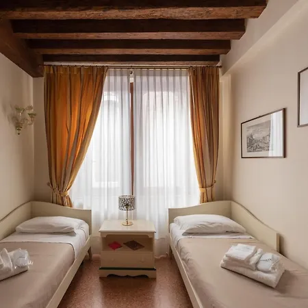 Apartment Ve-nice San Marco C4439 *