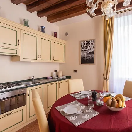 Apartment Ve-nice San Marco C4439