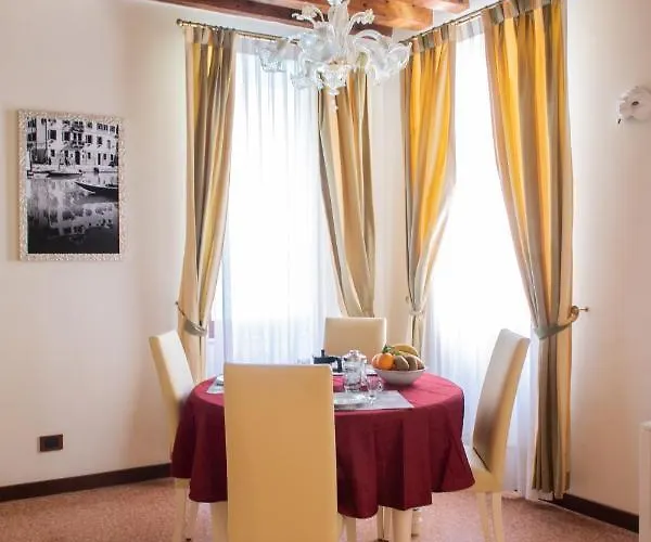 Ve-nice San Marco C4439 شقة *